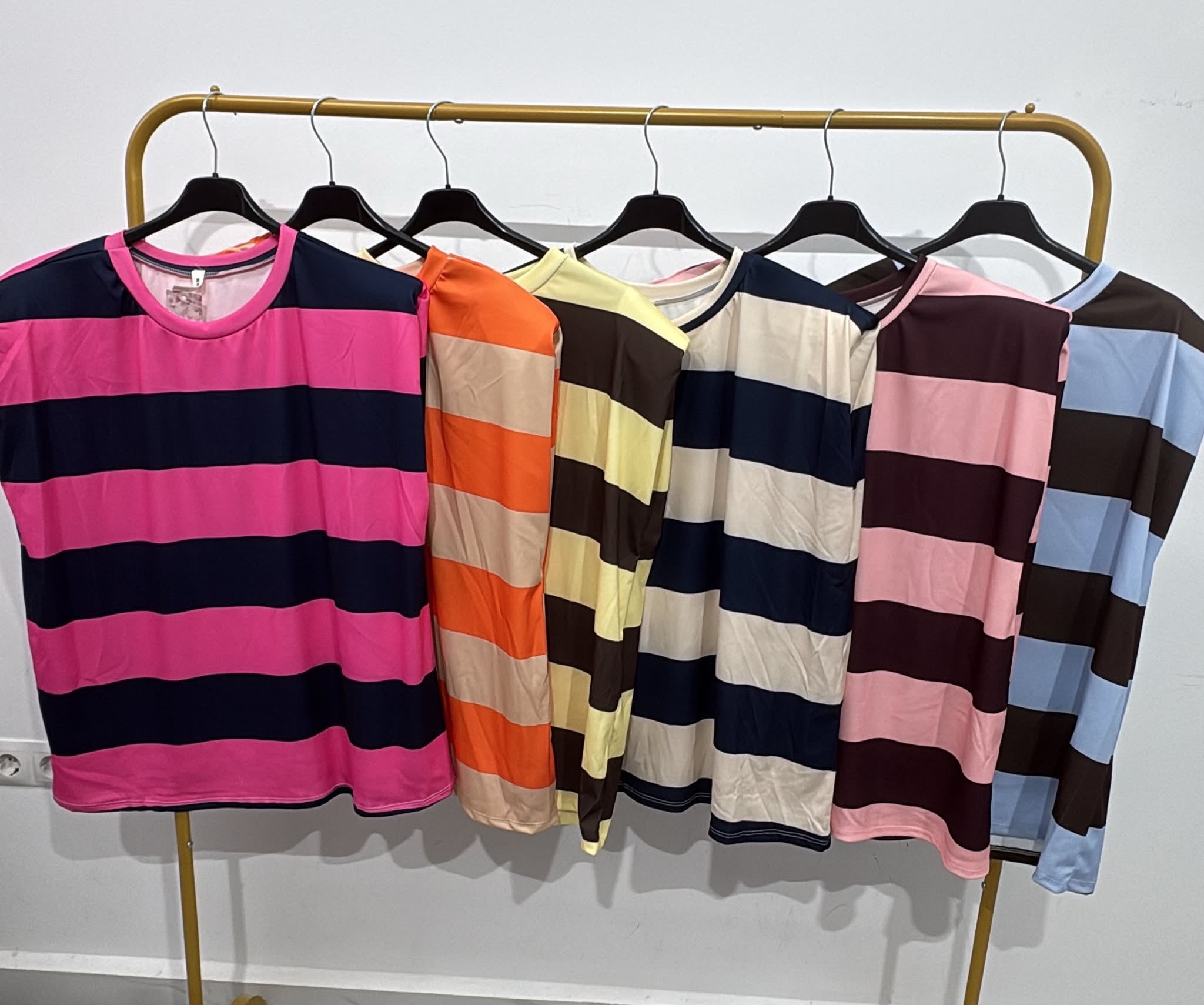 CAMISETA AIDA CURVY